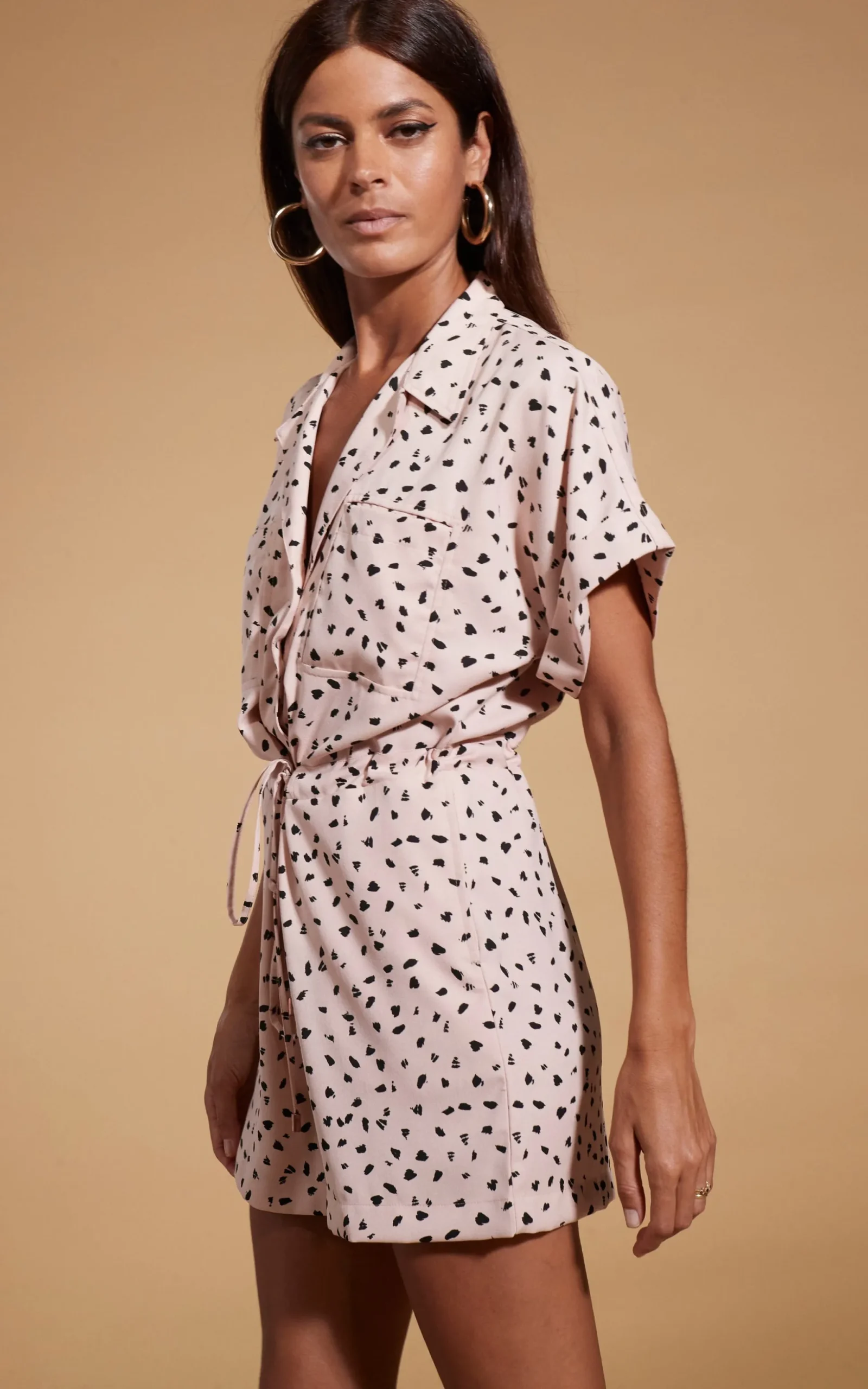Rizzo Shirt Playsuit In Abstract Black On Beige